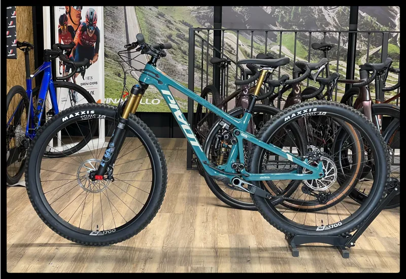 Pivot Trail 429 Size Small /Pro XO Transmission-1